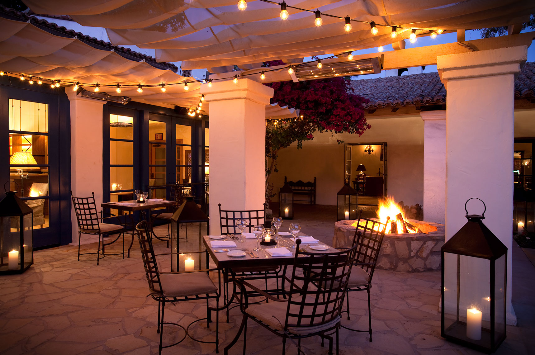 Morgans_patio_dining