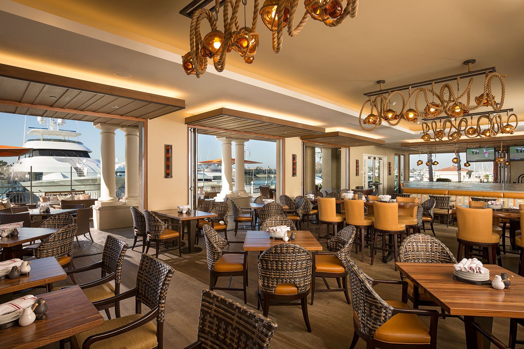 Restaurant_Interior_Balboa_Bay